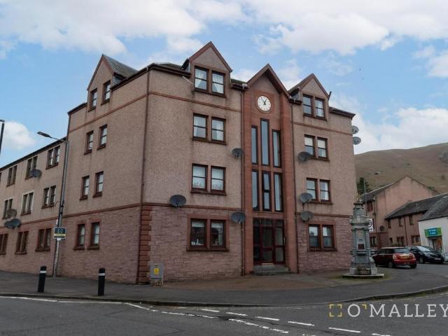 Curran Court, Tillicoultry 2 bed flat to rent £800 pcm £185 pw