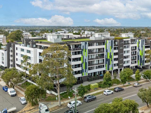 Currently Leased 6.5% rental return in a Walk to Everything Location