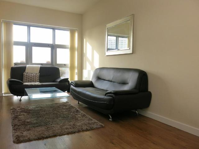 Currie & Warner, Powell Street, Birmingham, B1 3DH, United Kingdom | 2 bed apartment for rent #140226486 | Rentberry