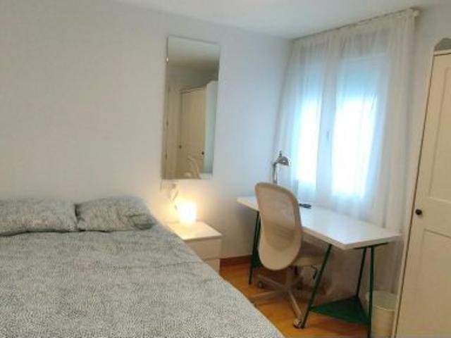 CURSO NUEVO, NIVEL SUPERIOR: HABITACIONES CON BAÑO PRIVADO