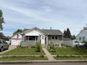 Custer Ave