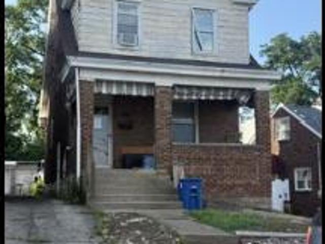 Custer Ave