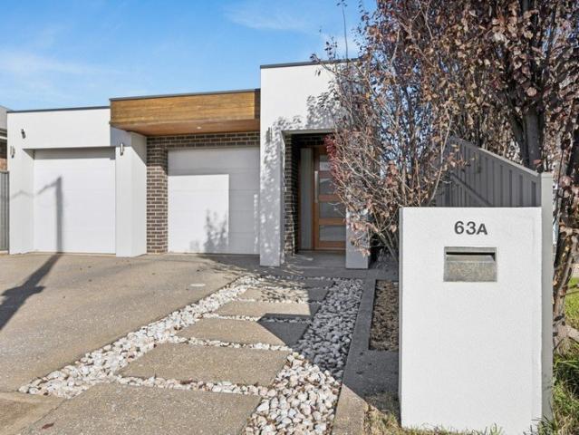 Over 200sqm of Luxurious Living on a Family Sized Allotment of Approximately 452m2