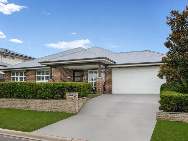 Custom built around 10 years ago. 35 squares of luxury, bordering Norwest and in the catchment of Bella Vista Public School