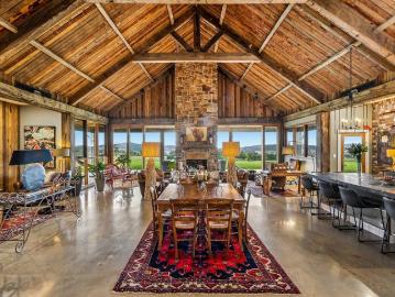Custom Built Designer Property 603 Emu Swamp Road