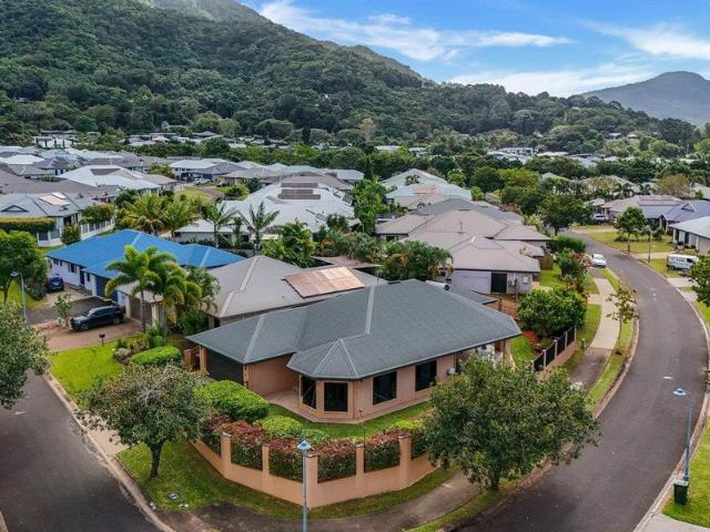 Custom Built Family Home Elevated Corner Position in Prestigious Springbrook Estate