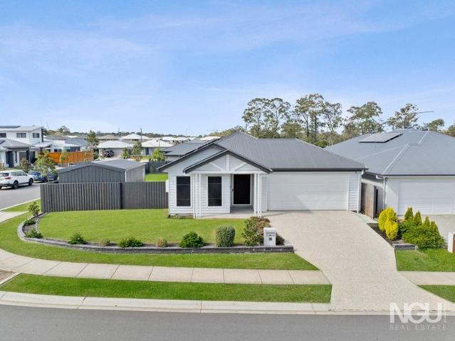Custom Built Family Living with Shed, Solar & Space to Grow