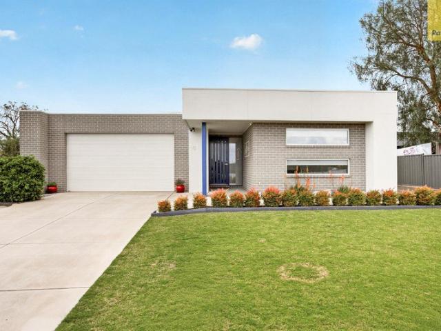 CUSTOM BUILT FAMILY LIVING IN DARLEY