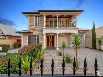 Custom Built Luxury Home with Pool, Spa & Outdoor Kitchen