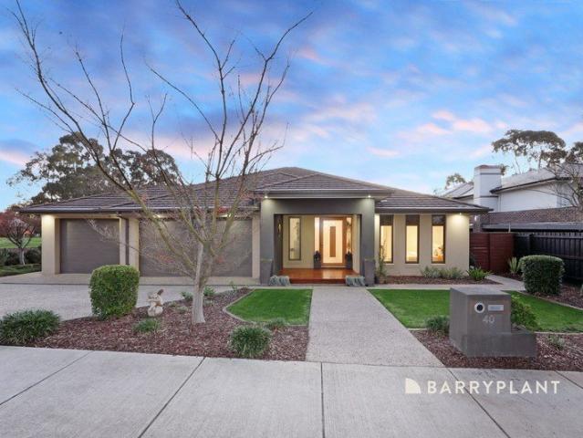 Custom Built Luxury with Parkside Prestige on 975m²
