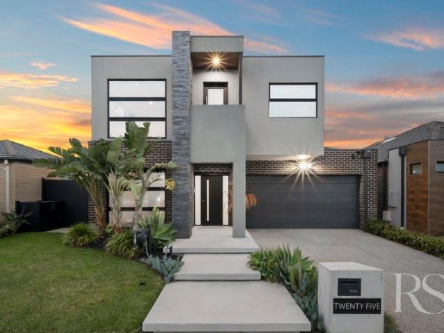 Custom Built Quality in Prestigious Alamanda Estate