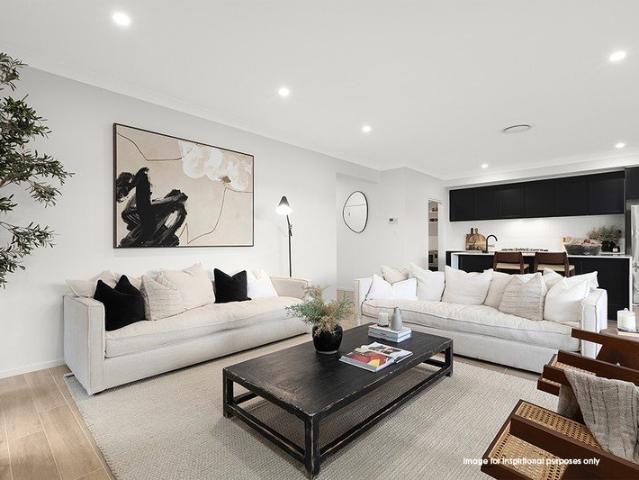 CUSTOM DOUBLE STOREY FAMILY HOME MENANGLE PARK ESTATE