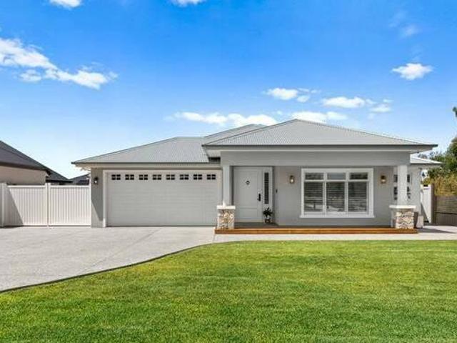 Custom design on 1049sqm of land