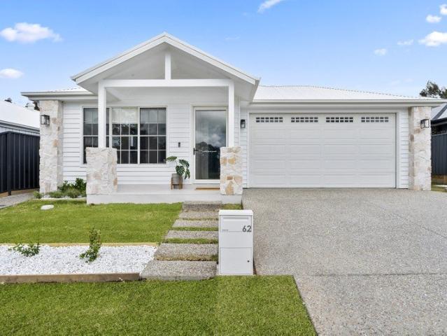 CUSTOM DESIGNED FAMILY LIVING