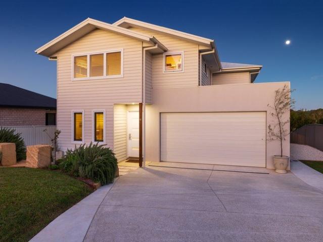 Custom Designed House for Maximum Enjoyment!