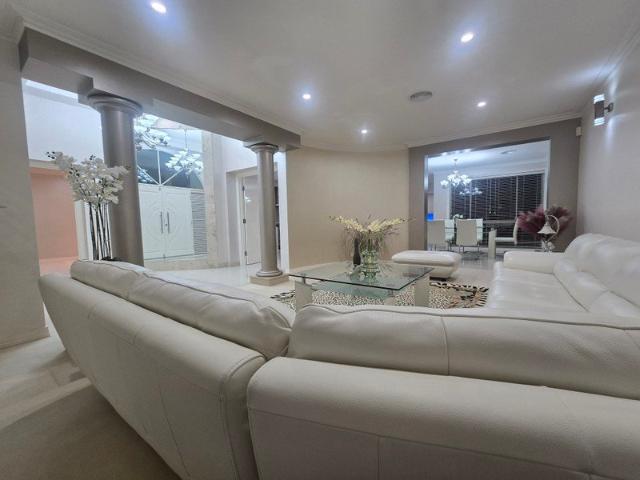 CUSTOM LUXURY HOME & SELF CONTAINED STUDIO APARTMENT BUILT HEAVY DUTY LEVEL FIVE FINISH EXOTIC LANDSCAPING POLISHED EXPOSED AGGREGATE