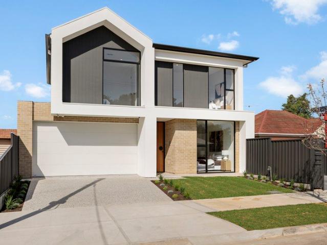 Custom Luxury & Refined Living in the Heart of Albert Park