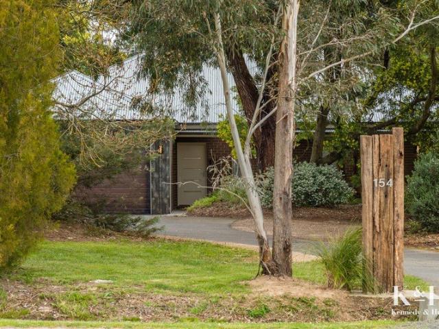 Custom Luxury with Country Ease, Right in Gisborne