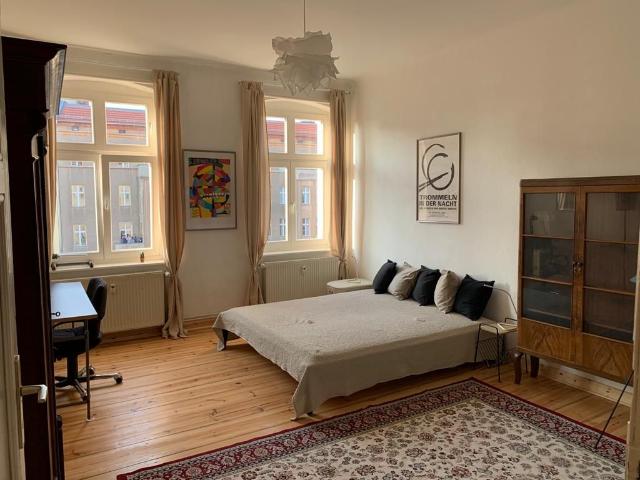 Cute and bright flat in Kollwitzkiez, Berlin Amsterdam Apartments for Rent
