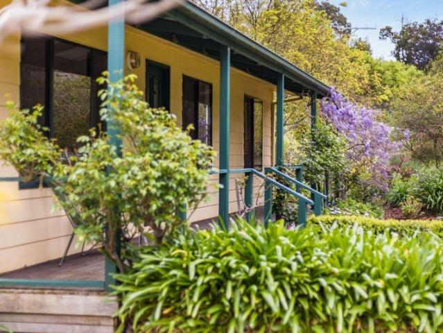 Cute as a button Hills Cottage