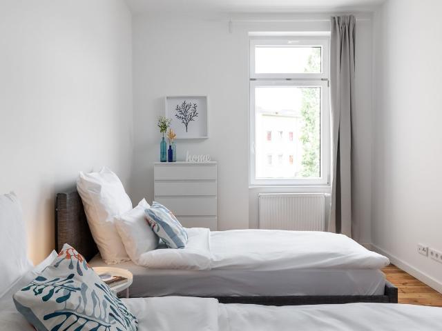 Cute, charming apartment in Weißensee, Berlin Amsterdam Apartments for Rent