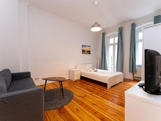 Cute, charming suite Prenzlauer Berg, Berlin Amsterdam Apartments for Rent
