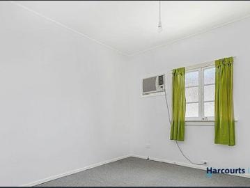 Cute Cottage in the Heart of Camp Hill!