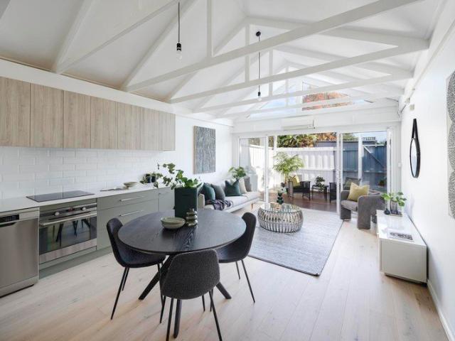 Cute cottage with on trend style