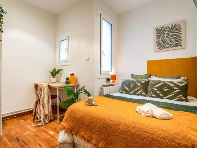 Cute double bedroom placed in Sarrià Sant Gervasi