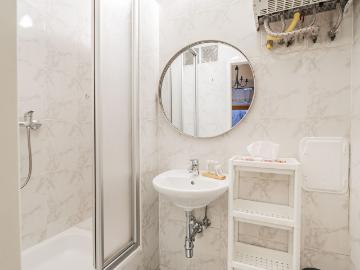 Cute flat close to city center, Vienna Amsterdam Apartments for Rent