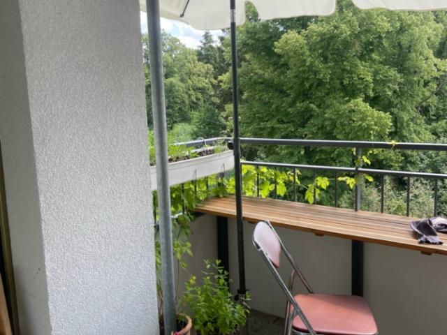 cute flat in popular neighborhood