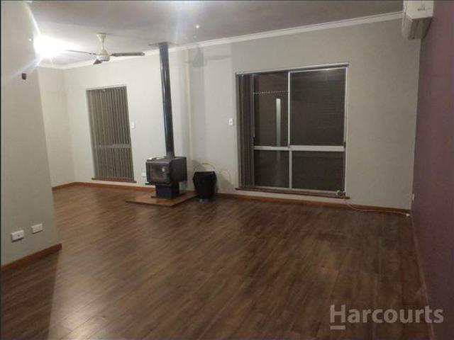 Cute Little Home, Central Location *Break Lease