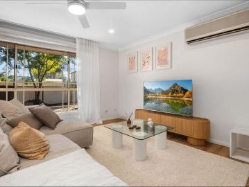 CUTE LITTLE NEST IN THE HEART OF BLIGH PARK