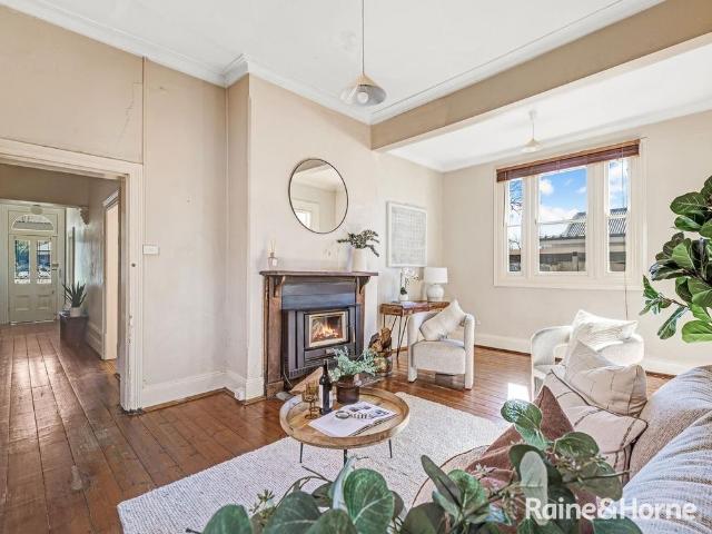 CUTE RENOVATED COTTAGE STYLE HOME Available Now !