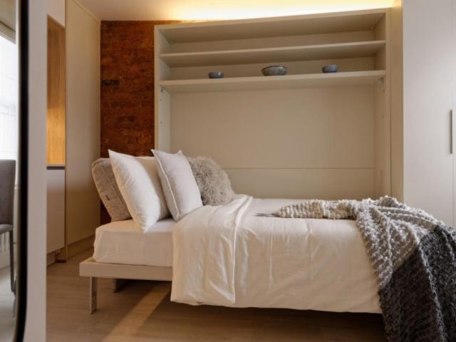 Cute studio not far from Kensington Palace Has an Apartment