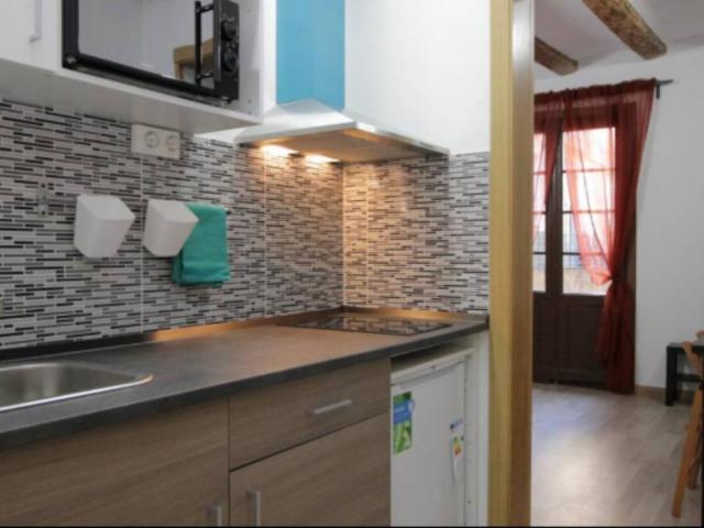 Cute single bedroom near the Barceloneta metro station