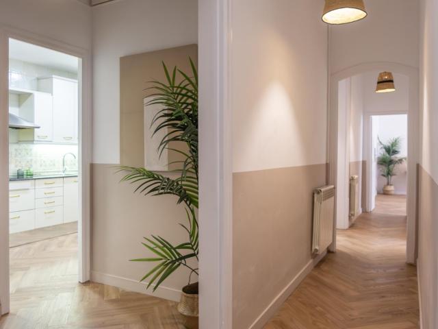 Cute single bedroom in a 6 bedroom apartment