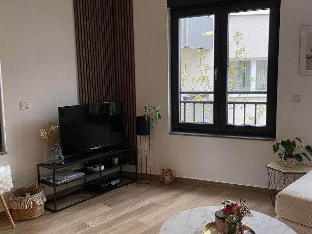 Cute, spacious apartment in vibrant neighbourhood, Frankfurt Amsterdam Apartments for Rent