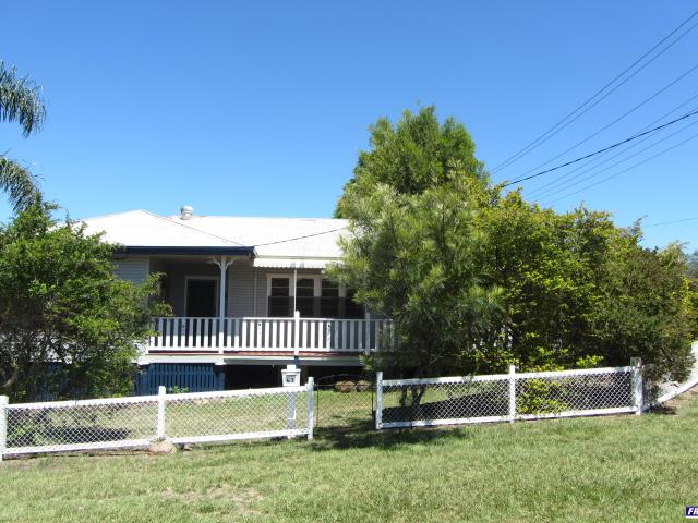 CUTE TIMBER HOME IN QUITE STREET