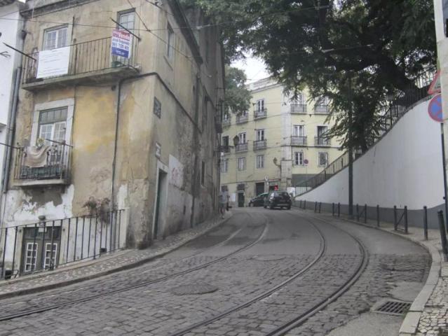 Cute 1 bedroom apartment for rent in Santa Maria Maior