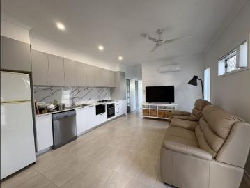 Cute 2 Bedroom duplex