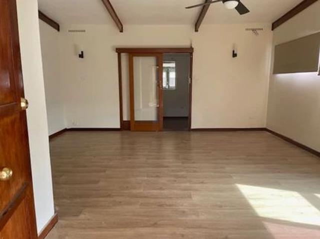 Cute 4 Bedroom Home On King Street
