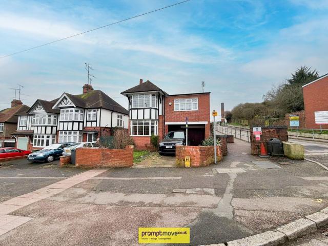 Cutenhoe Road, Luton LU1, 4 bed property to rent, £2,100 pcm | PrimeLocation