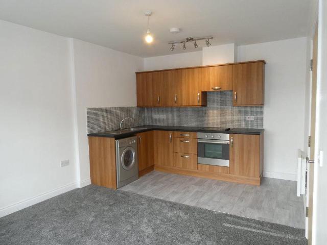 Cuthbert Cooper Place, Darnall, S9 4JS 2 bed apartment to rent £900 pcm £208 pw