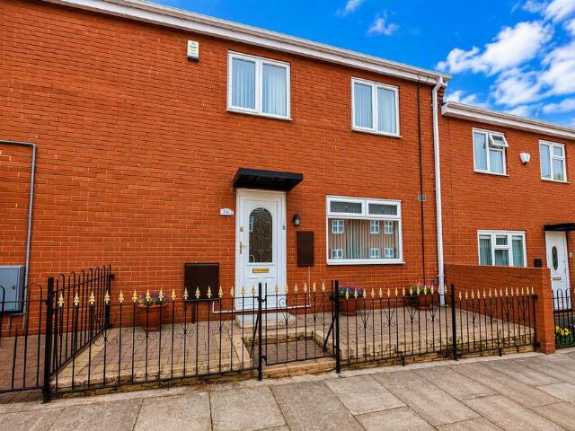 Cuthbert Close, Thornaby, TS17 2 bed terraced house to rent £675 pcm £156 pw