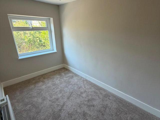 Cynwal Terrace, Swansea, SA9 2 bed terraced house to rent £800 pcm £185 pw