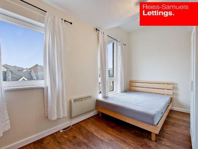 Cyclops Mews, Canary Wharf, Isle Of Dogs E14, 5 bed town house to rent, £3,900 pcm | PrimeLocation