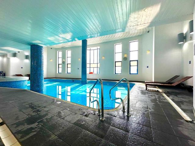 Cyclops Mews, London E14 5 bed terraced house to rent £4,116 pcm £950 pw
