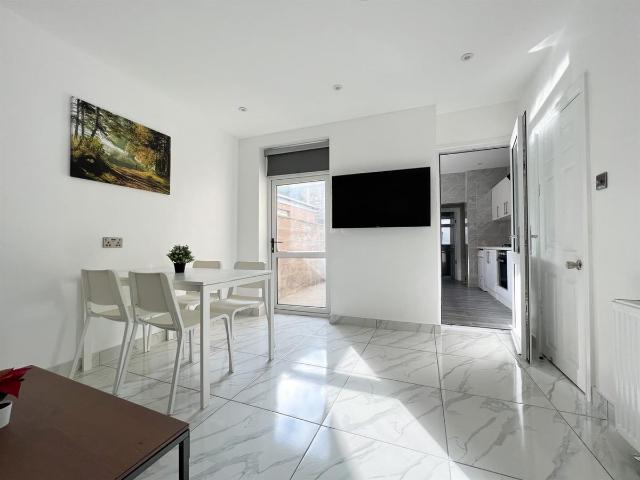 Cyfarthfa Street, Roath, Cardiff CF24, 5 bed property to rent, £2,600 pcm | PrimeLocation