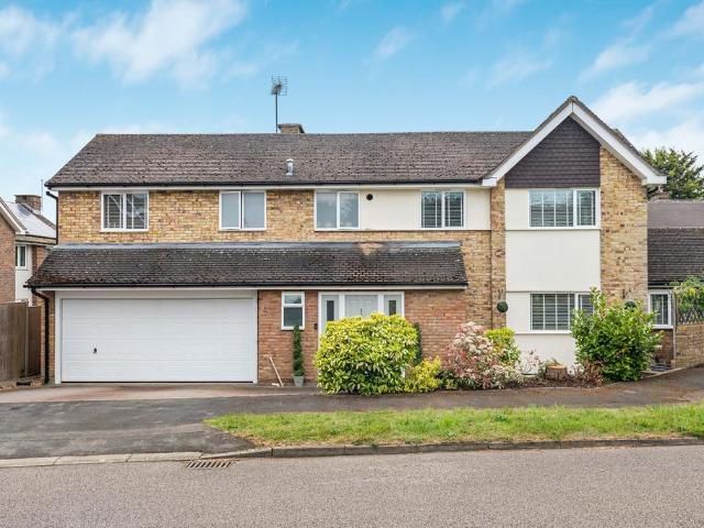 Cylers Thicket, Welwyn. 4 bed detached house to rent £3,750 pcm £865 pw